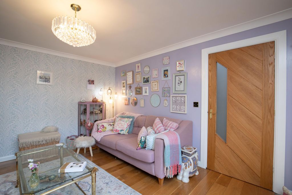 Additional image 8 of 3 bed detached house for saleAfal Sur, Barry CF63