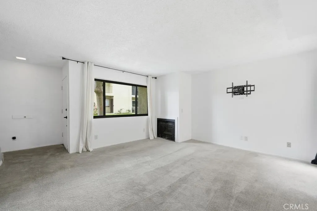 Additional image 8 of 44200 Kingtree Ave Unit 16, Lancaster, CA 93534