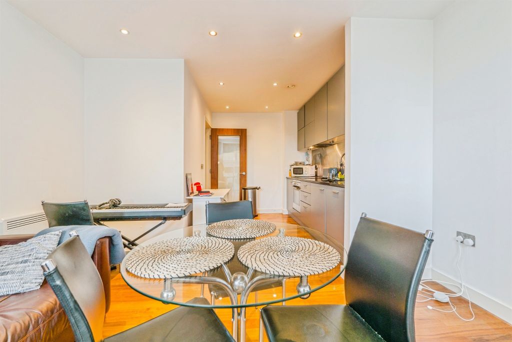Additional image 3 of 1 bed flat for saleNewport Road, Roath, Cardiff CF24