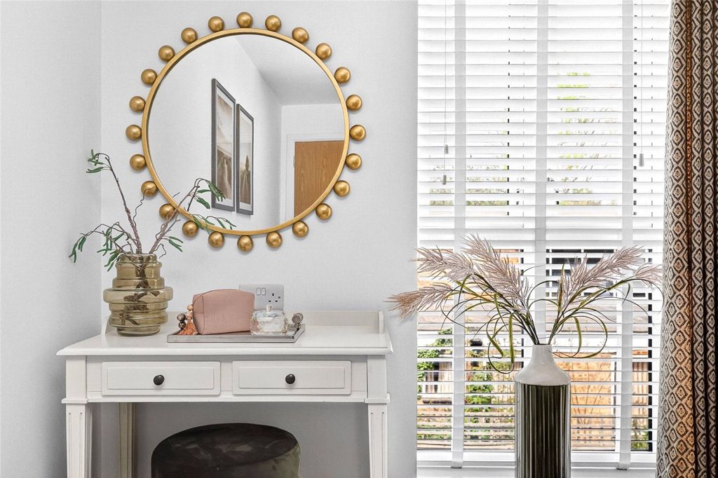 Additional image 10 of 1 bed property to rentQueens Road, Weybridge, Surrey KT13