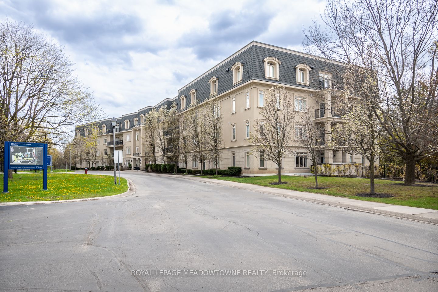 408-443 Centennial Forest Drive, Milton, ON, L9T 6A1