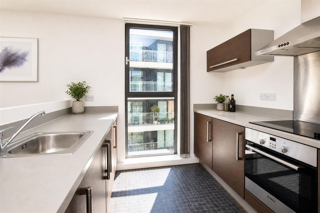 2 bed flat to rentNorwich NR1 photo 2