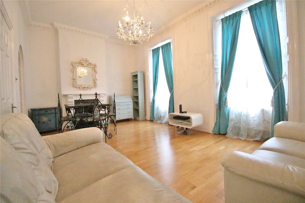 Additional image 3 of 2 bed flat for salePark Place, Clifton, Bristol BS8