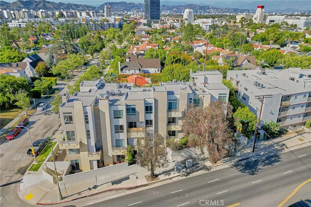 Additional image 65 of 5525 W Olympic Boulevard Unit 202, Los Angeles, CA 90036