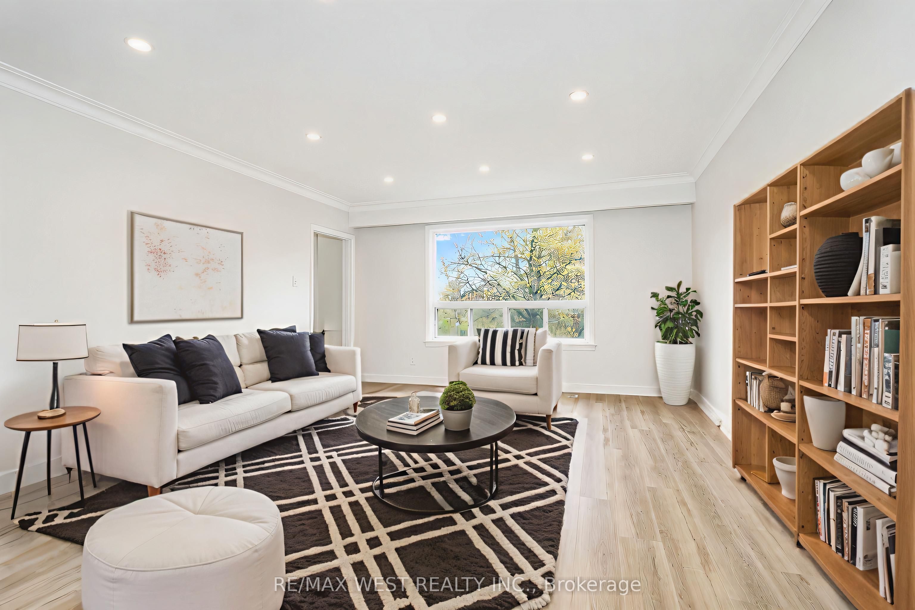 Additional image 2 of 23 Irwin Road, Toronto, ON, M9W 2P6