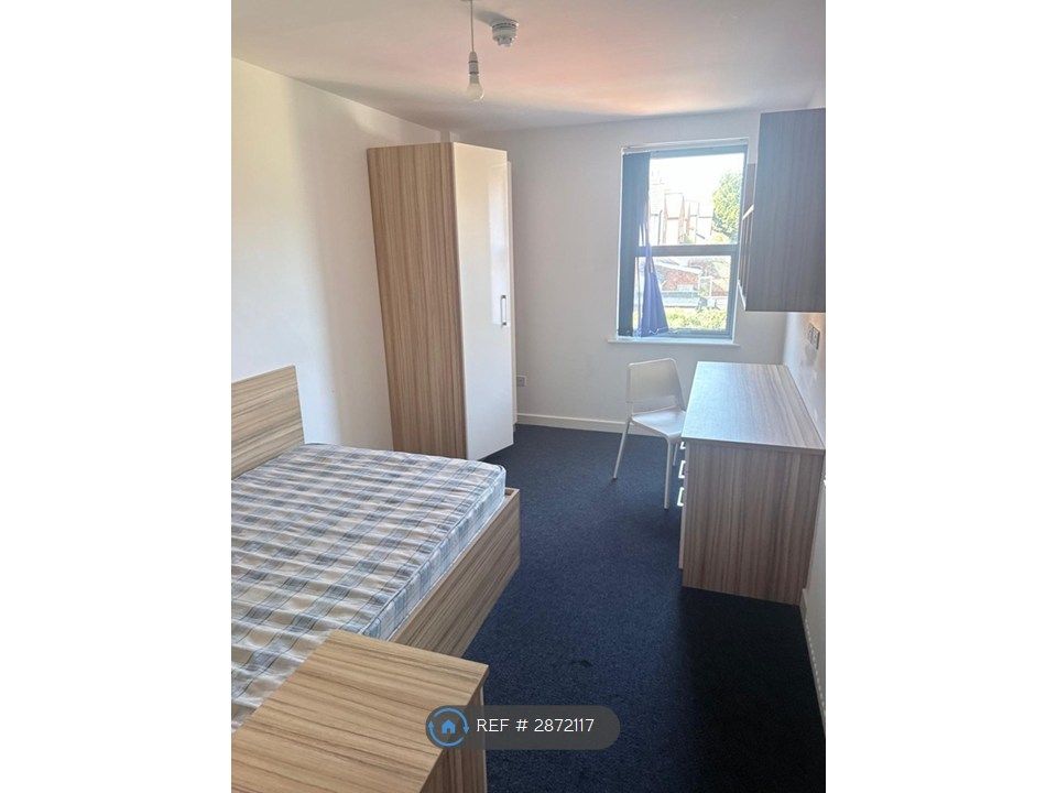 Additional image 7 of 9 bed flat to rentWellingborough Road, Northampton NN1