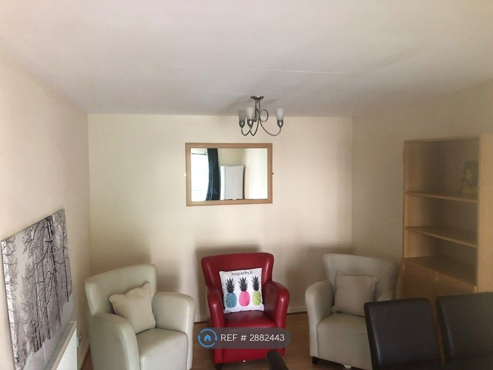 Additional image 2 of 5 bed semi-detached house to rentLarch St, Dundee DD1