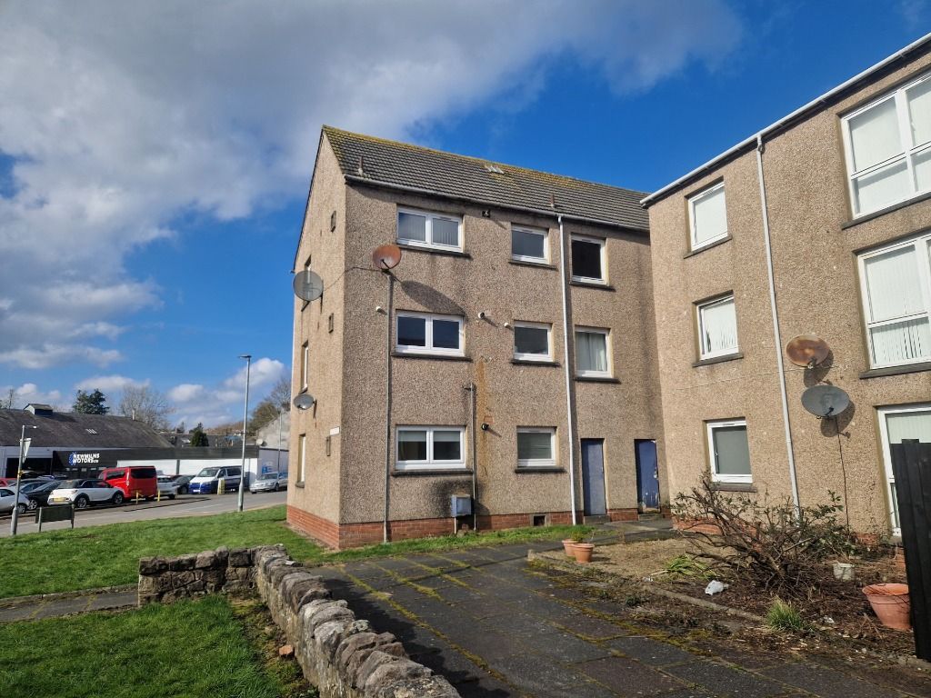 1 bed flat to rentIsles Street, Newmilns, East Ayrshire KA16