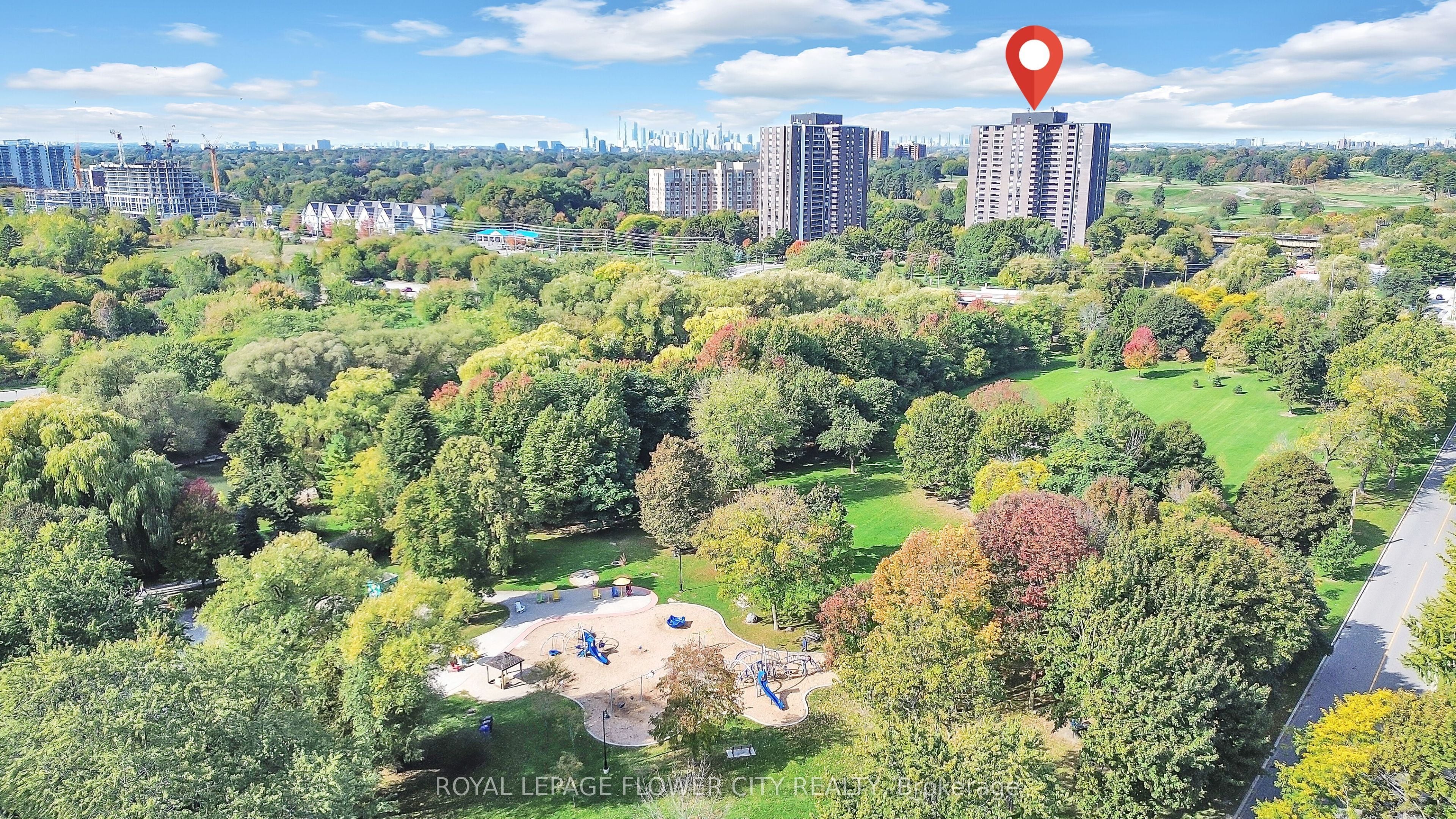 Additional image 3 of 305-1535 Lakeshore Road E, Mississauga, ON, L5E 3E2