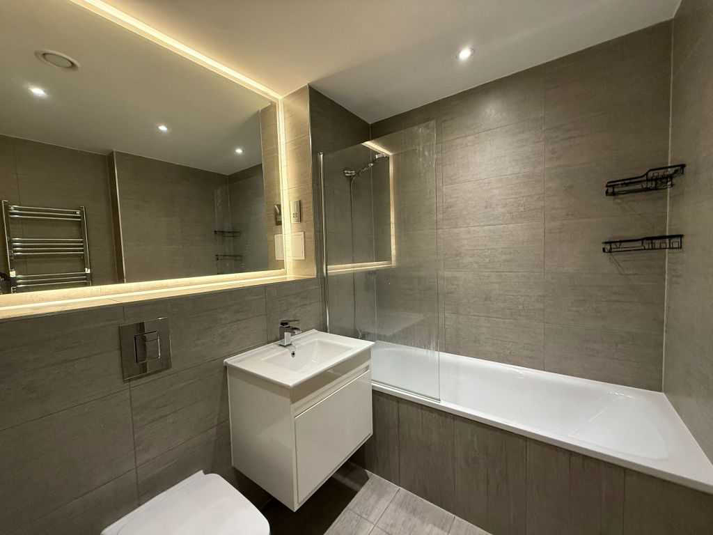 Additional image 5 of 1 bed flat to rentMill House, Overbridge Square, Newbury RG14