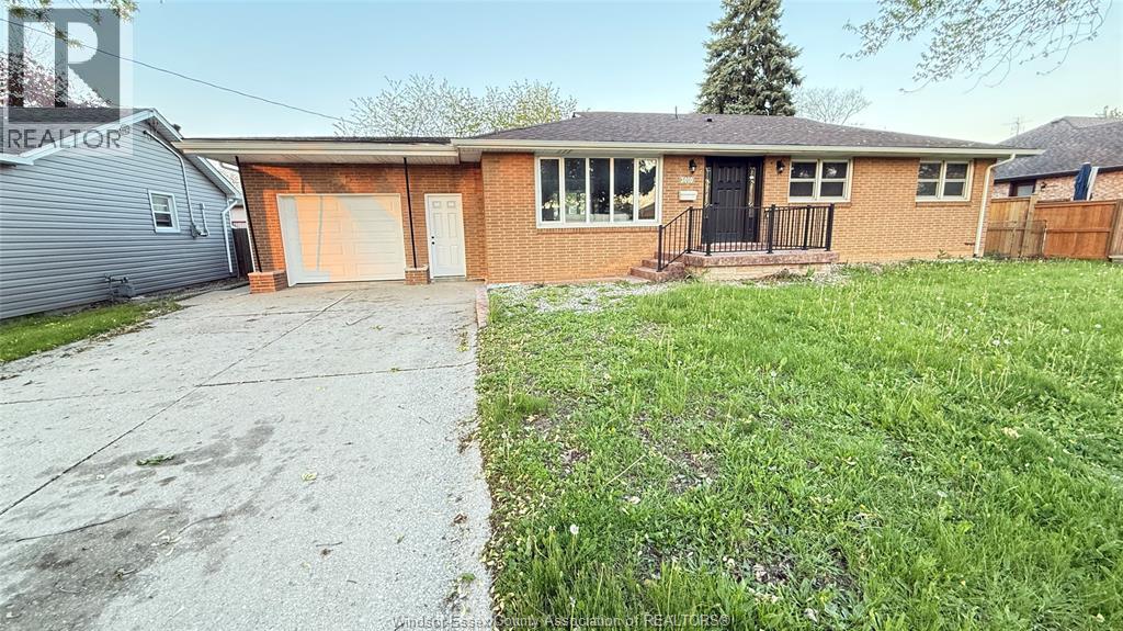 3010 Byng , Windsor, ON, N8W3G7 photo 2