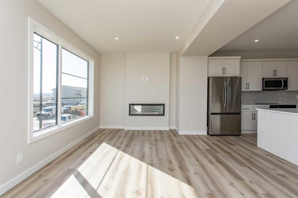 Additional image 4 of 65 Lavelle Close, Red Deer, AB, T4R 0V7