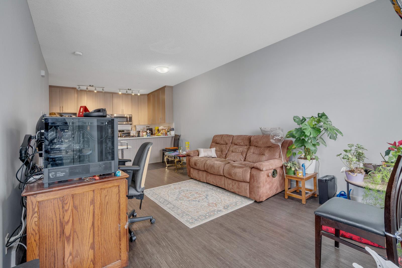 10104 122 Avenue NW, Edmonton, AB, T5G1Z7 photo 3