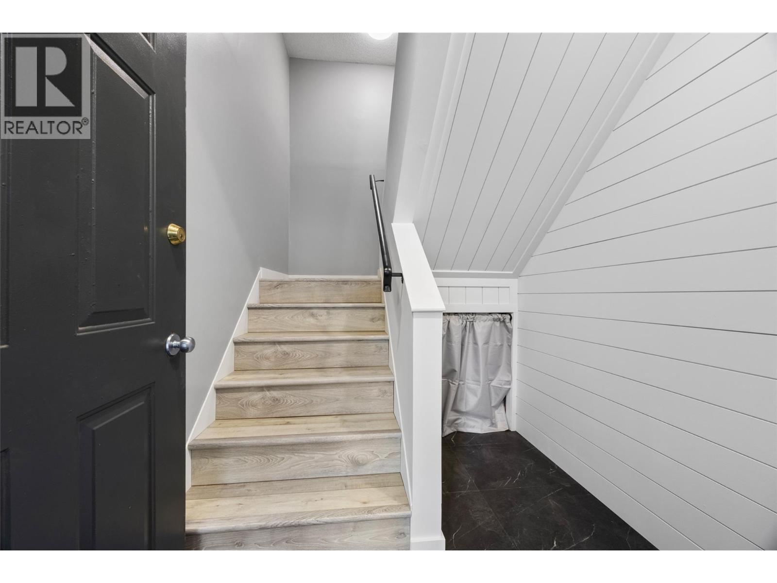 Additional image 3 of 2-1221 Hugh Allan Drive, Kamloops, BC, V1S1M7