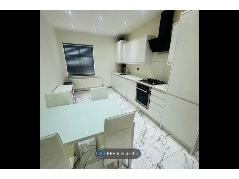 Additional image 5 of 2 bed flat to rentDerby Road, Burton-On-Trent DE14