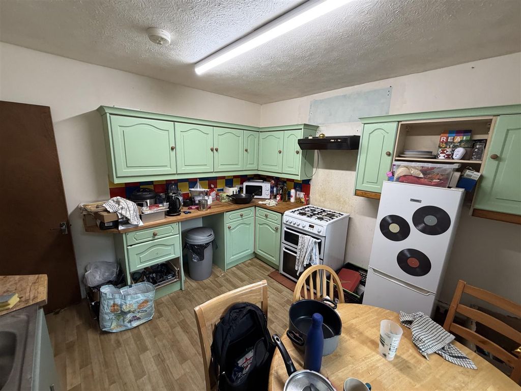 Additional image 3 of 3 bed terraced house to rentCoombe Road, Brighton BN2