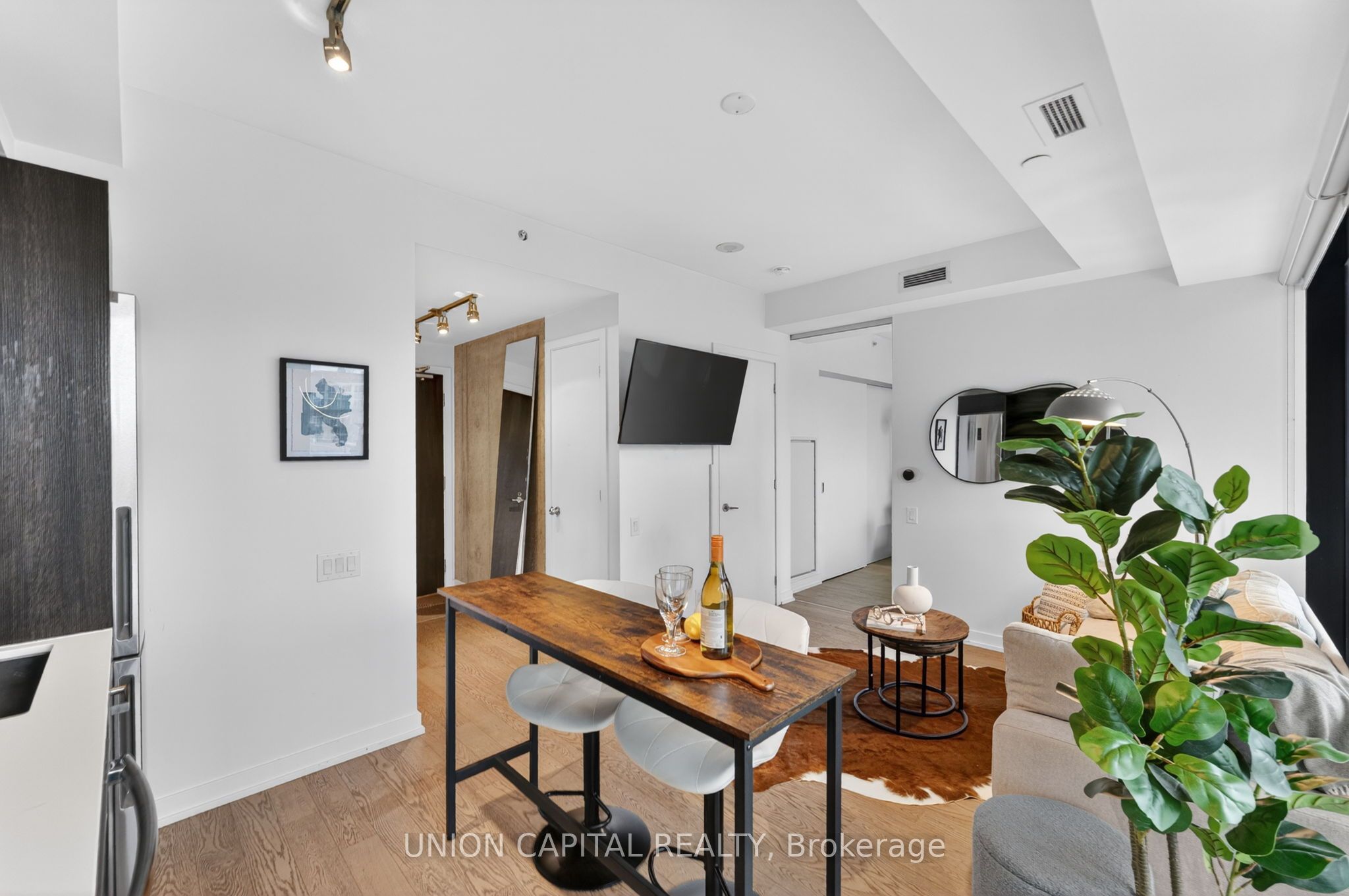 Additional image 5 of 1004-11 Charlotte Street, Toronto, ON, M5V 0M6