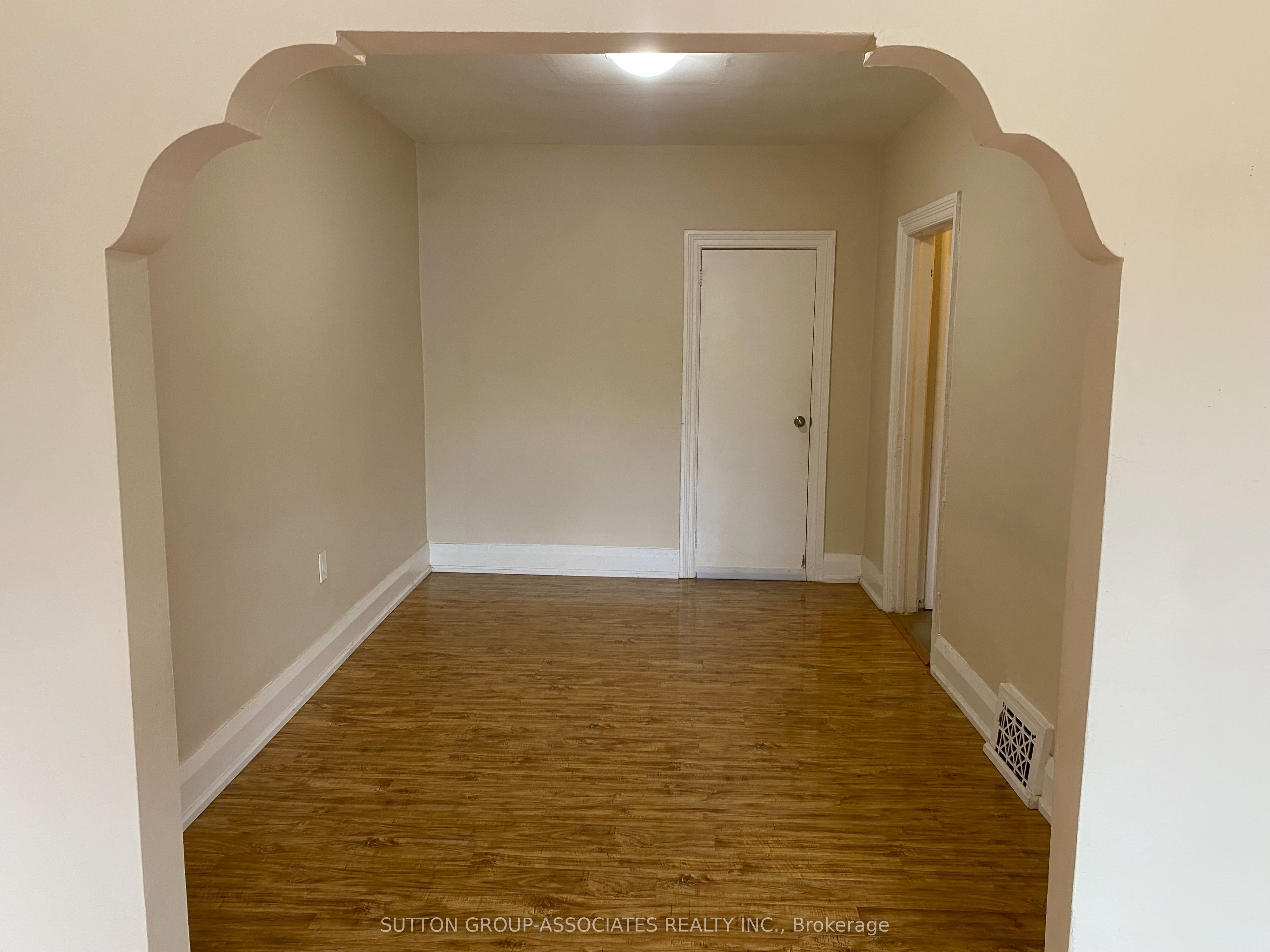 Additional image 5 of 651 St Clair Avenue W, Toronto, ON, M6C 1A7