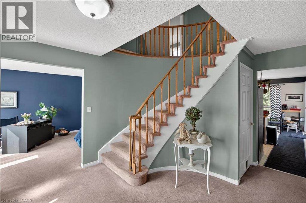 Additional image 4 of 11 Giffin Road, Dundas, ON, L9H6S4