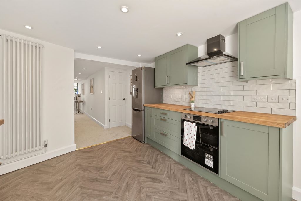 Additional image 8 of 3 bed flat for saleHigh Street, Ross-On-Wye, Herefordshire HR9