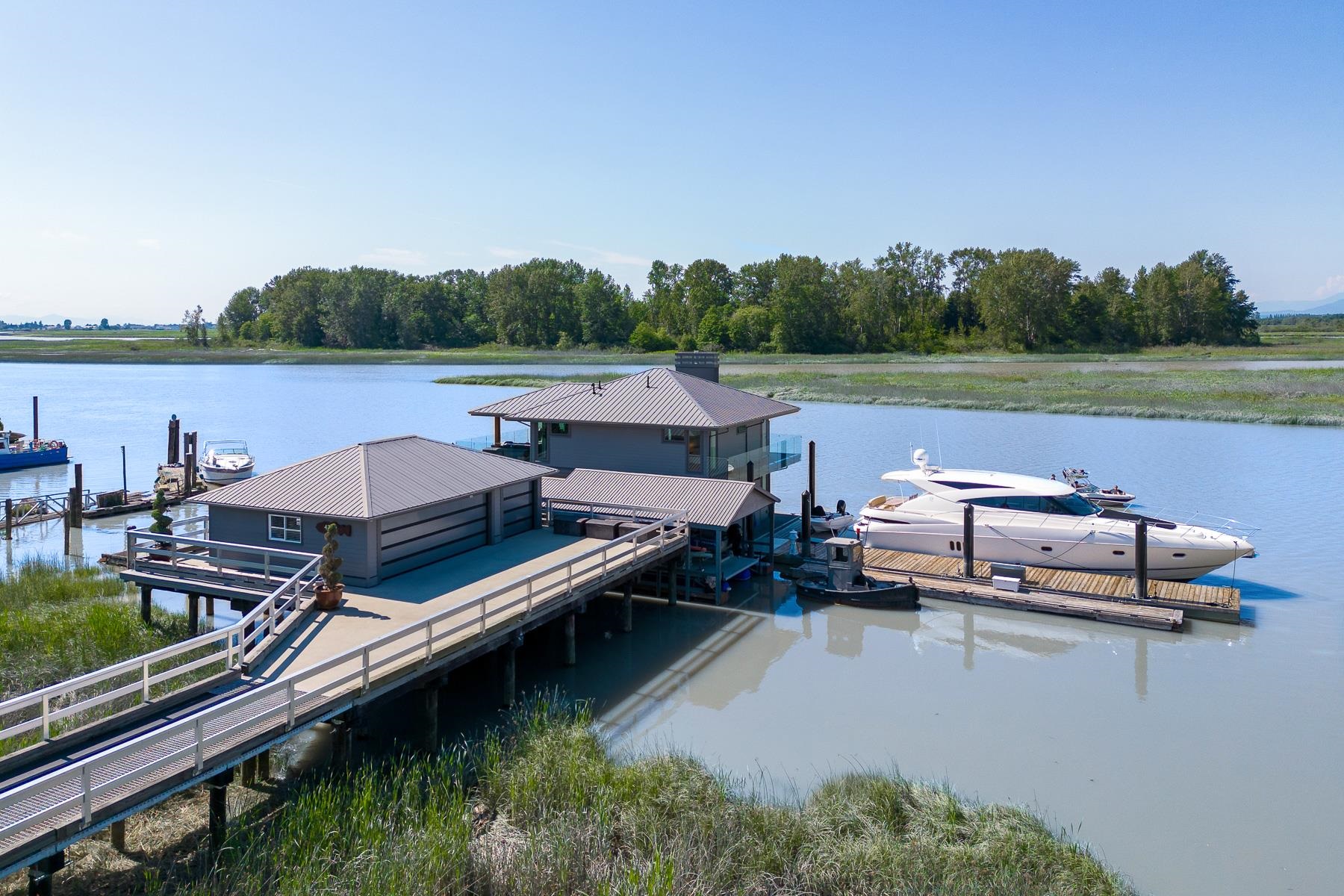 4379 River Road W, Delta, BC, V4K 1R9