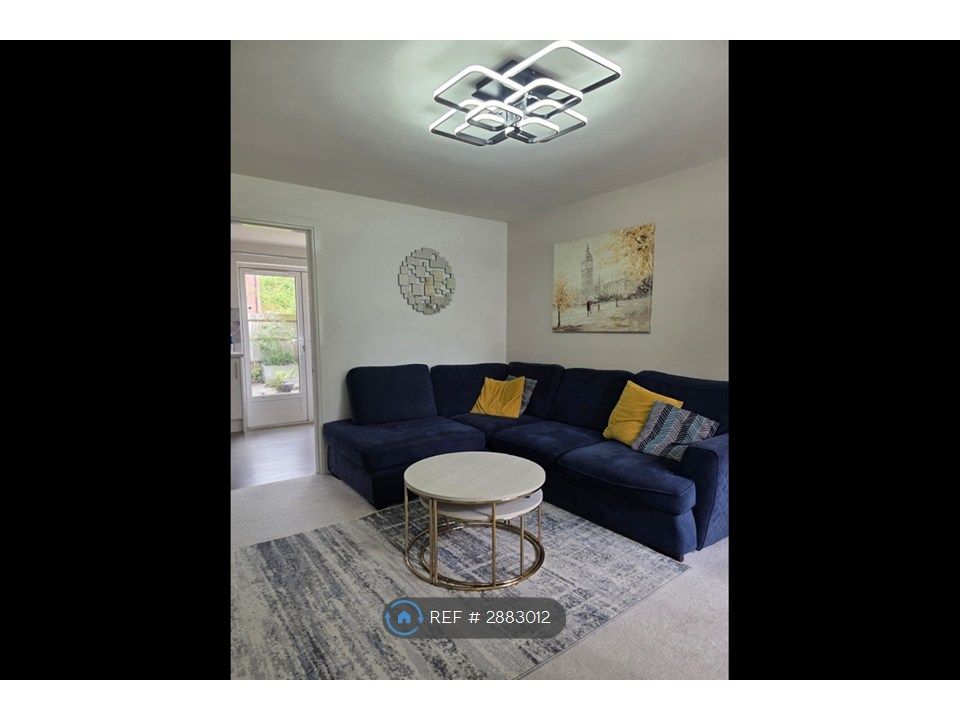 Additional image 2 of 3 bed end terrace house to rentRoger Croft Drive, Thatcham RG19