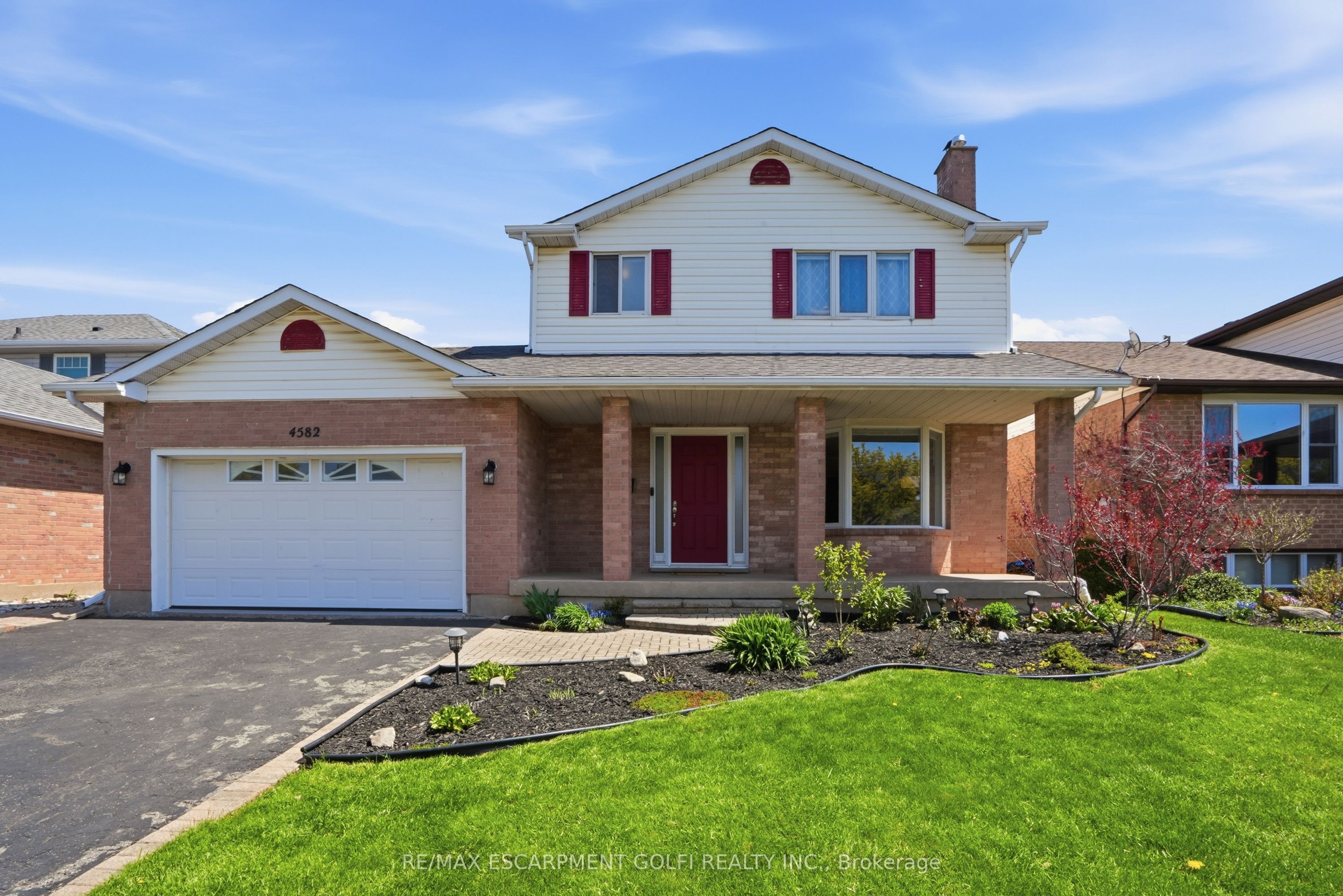 4582 St Volodymyr Court, Lincoln, ON, L3J 0B5