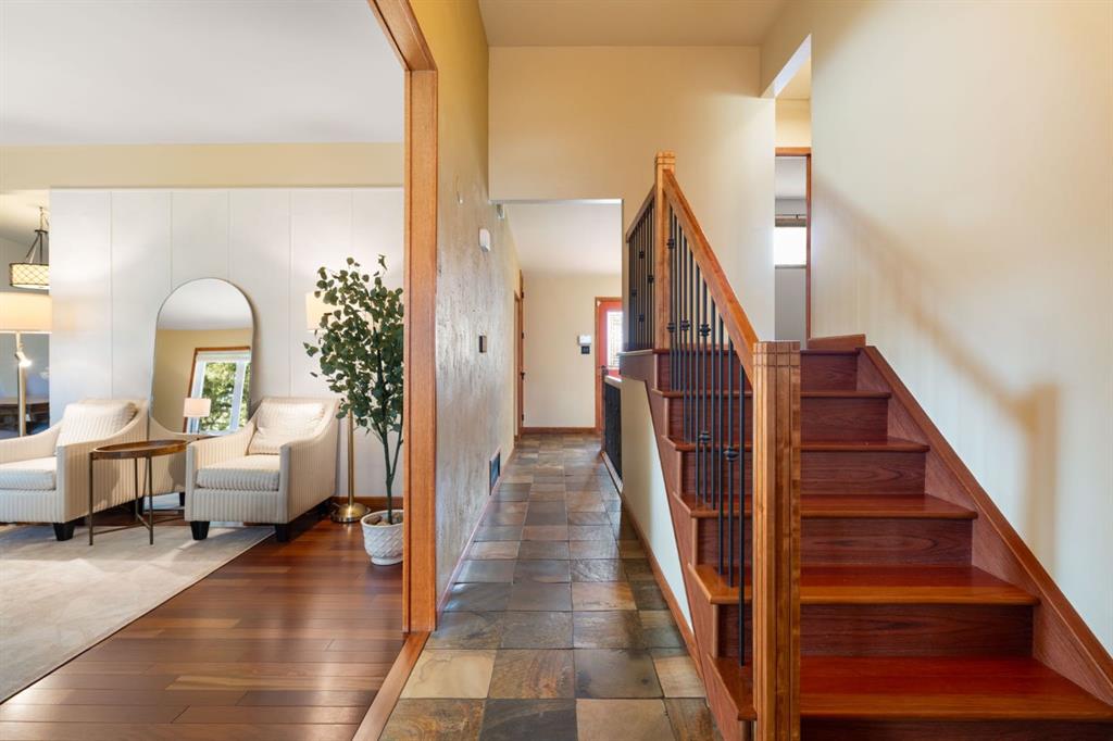 Additional image 5 of 1619 47 Street SW, Calgary, AB, T3C2E2