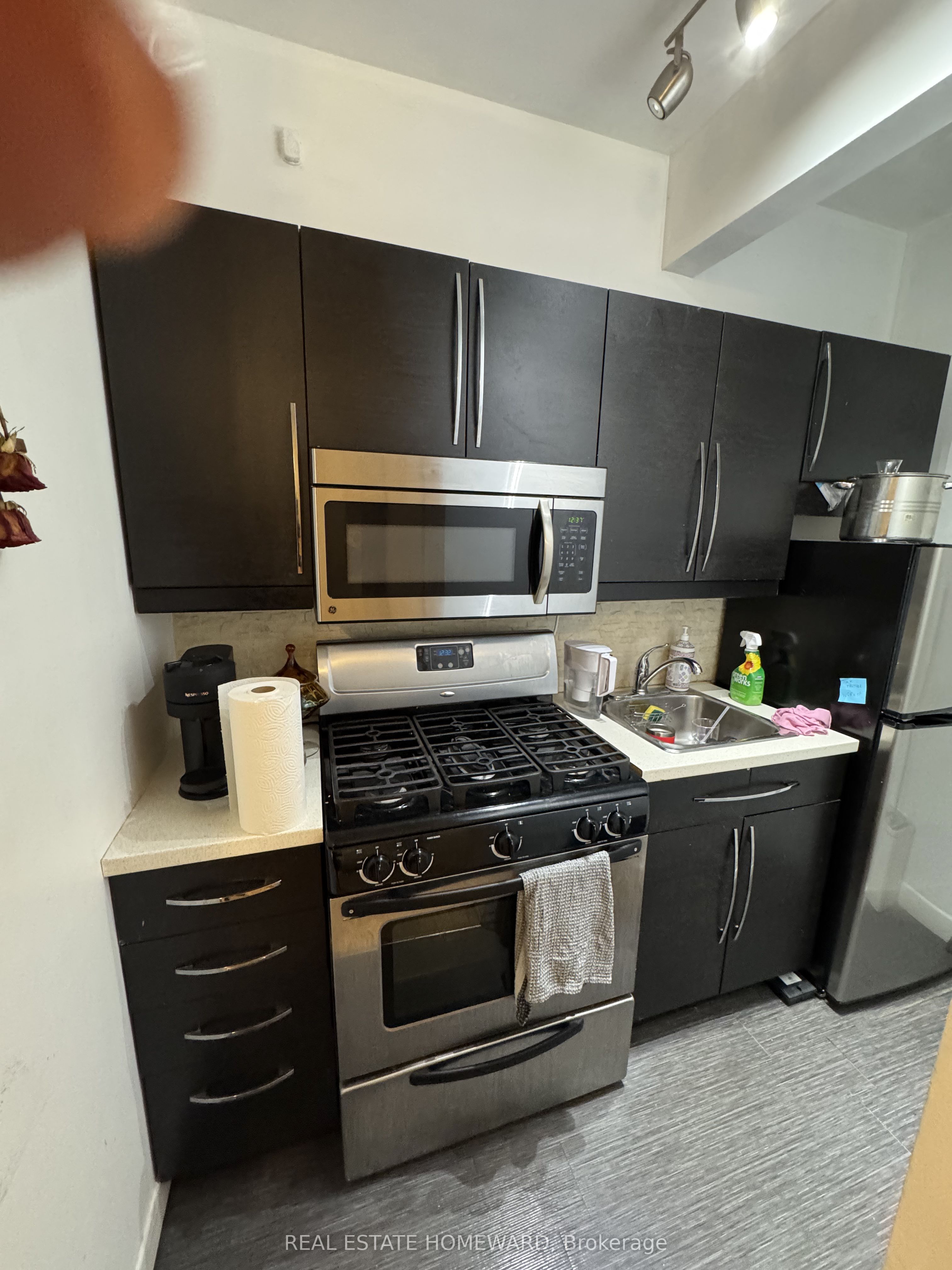 Additional image 2 of A3-426 Markham Street, Toronto, ON, M6G 2L2