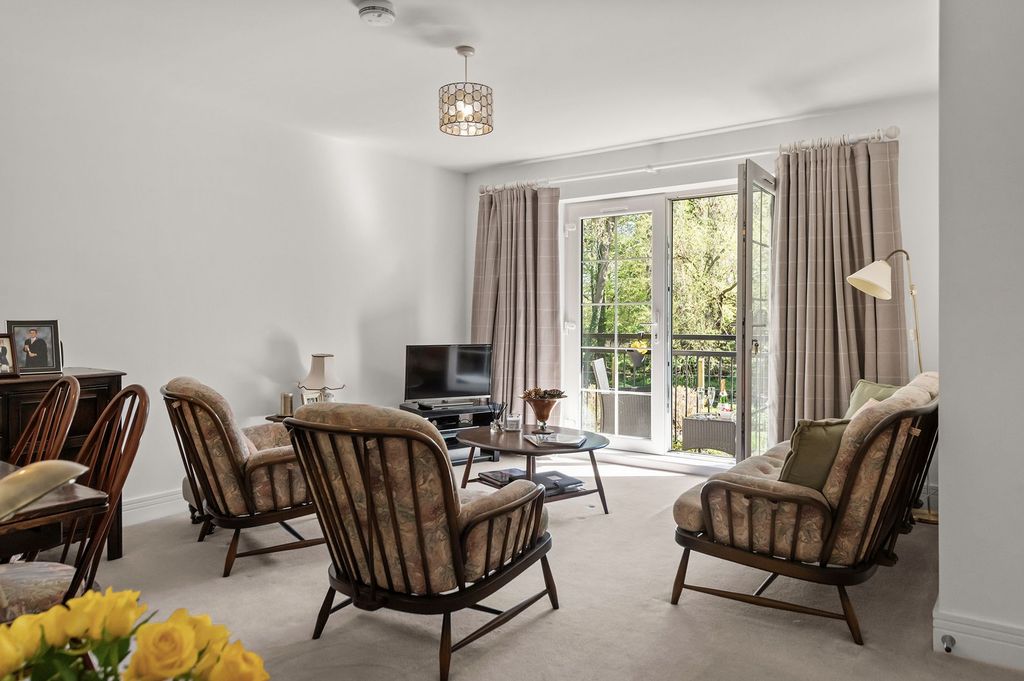Additional image 5 of 2 bed flat for saleAllan Walk, Bridge Of Allan FK9