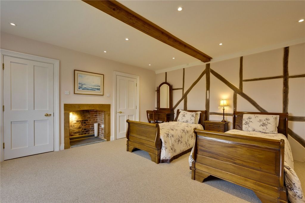 Additional image 13 of 6 bed detached house to rentGroomes Farm, Frith End, Bordon, Hampshire GU35