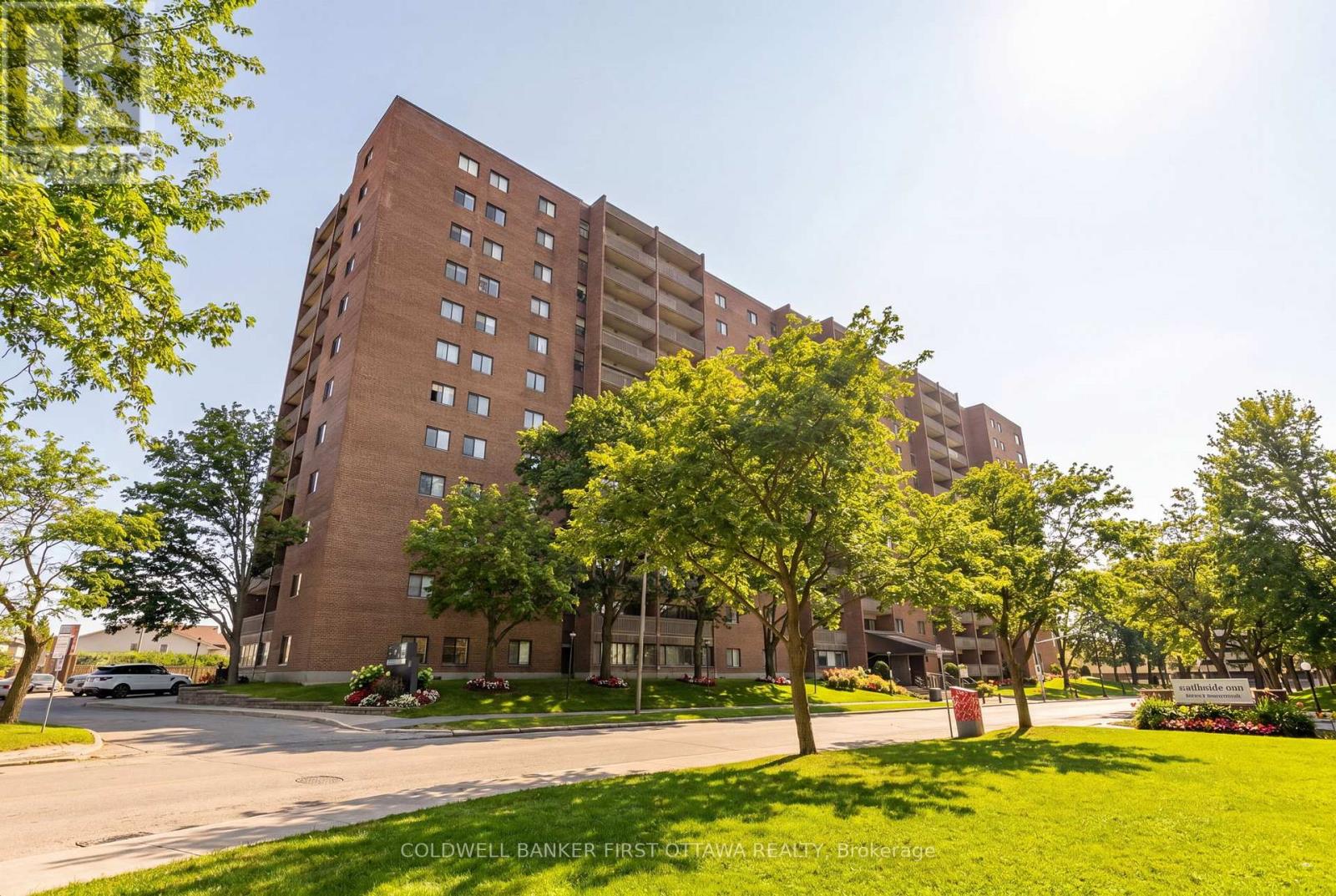 411 - 1100 AMBLESIDE DRIVE