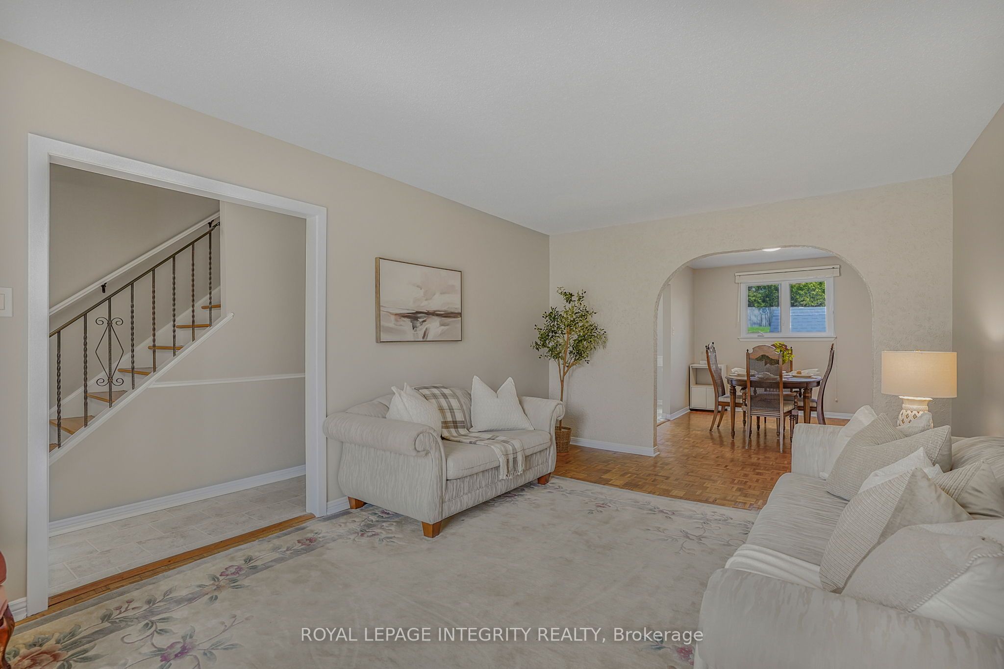 Additional image 4 of 74 Valewood Crescent, Ottawa, ON, K1B 4E8