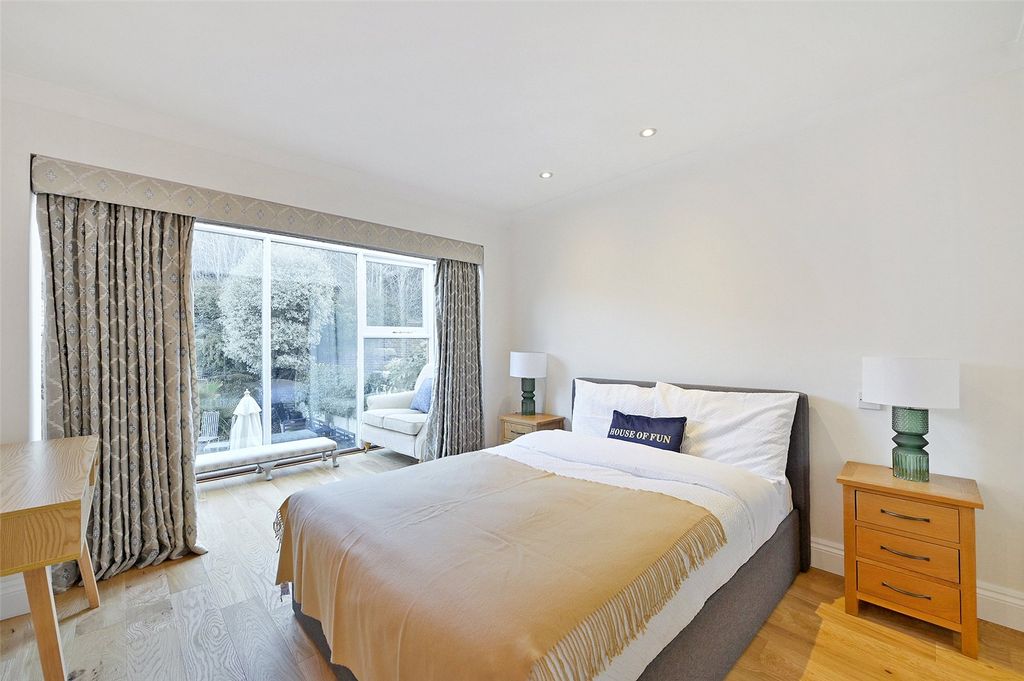 Additional image 7 of 4 bed terraced house to rentPark Street, Windsor, Berkshire SL4