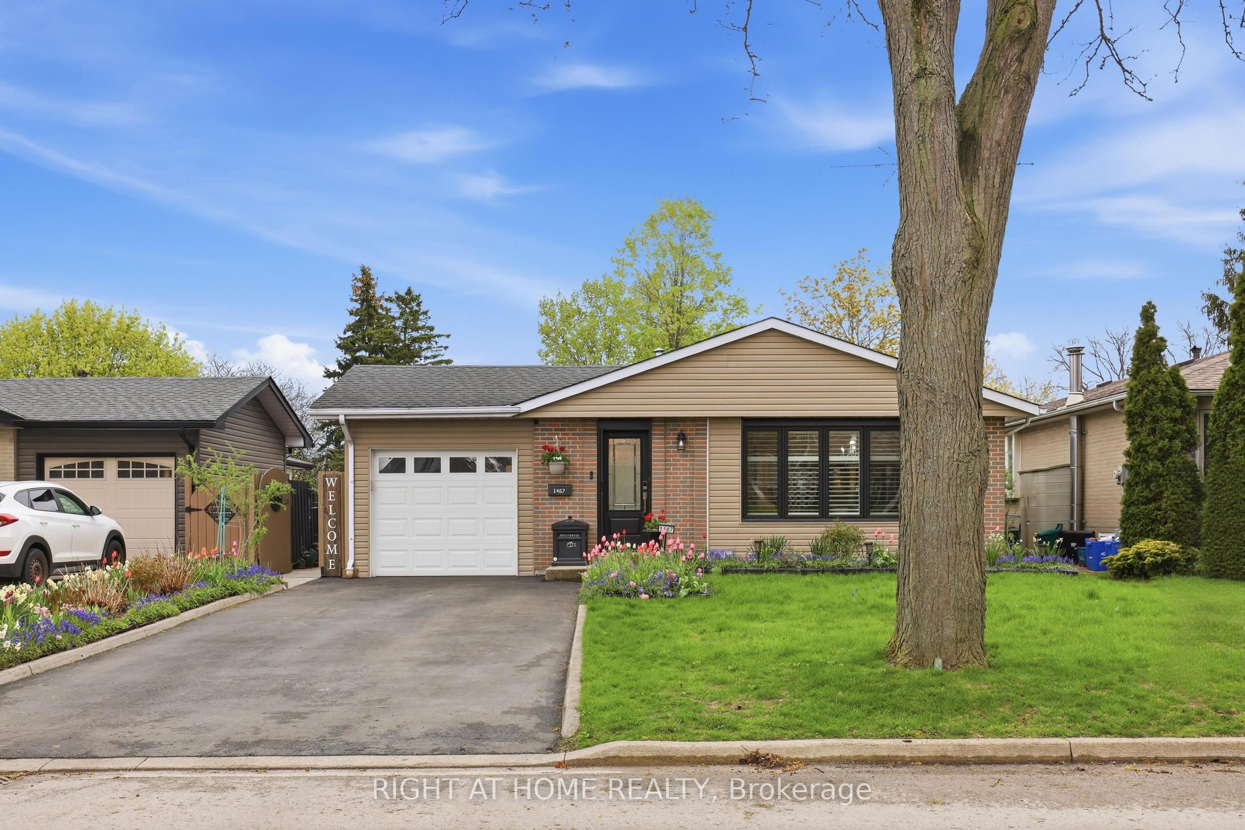 1467 Dewbourne Crescent, Burlington, ON, L7M 1E8