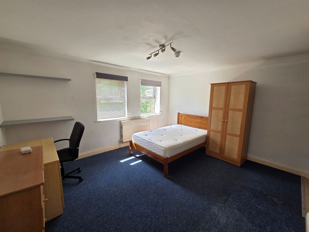 Additional image 2 of Studio to rent10 Oxford Street, Plymouth PL1