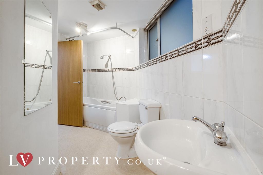 Additional image 11 of 2 bed flat to rent35 Paradise Street, Birmingham B1