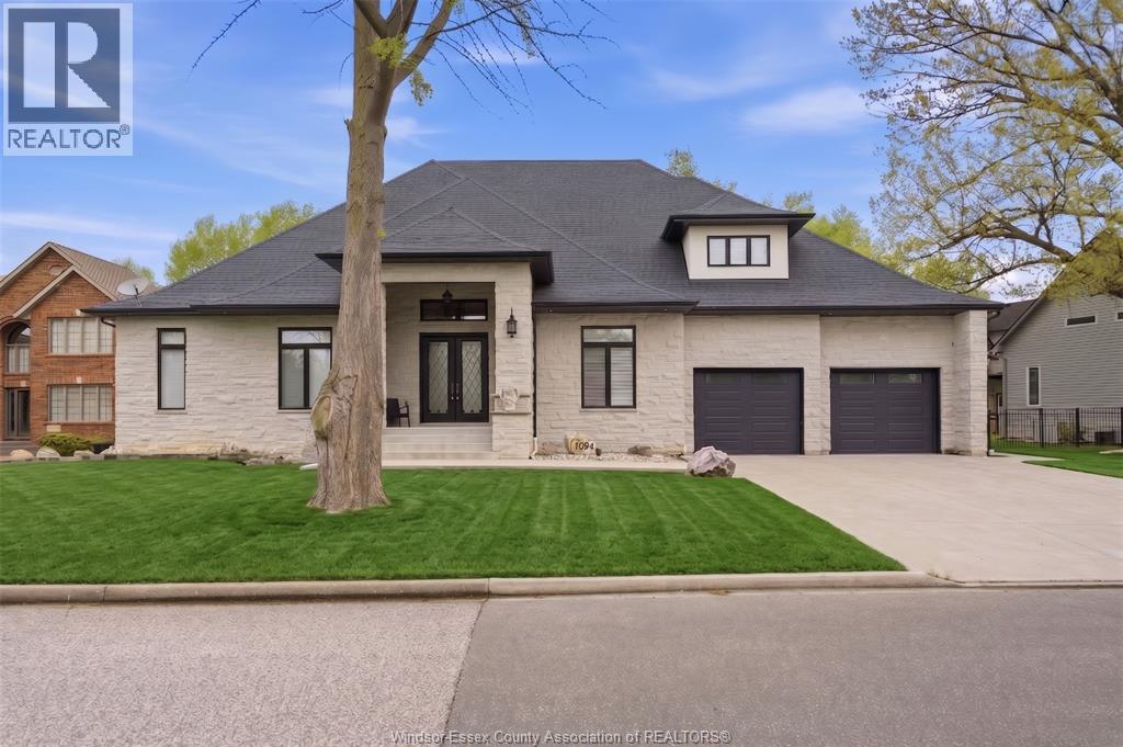 1094 Roseland Drive South, Windsor, ON, N9G1T8