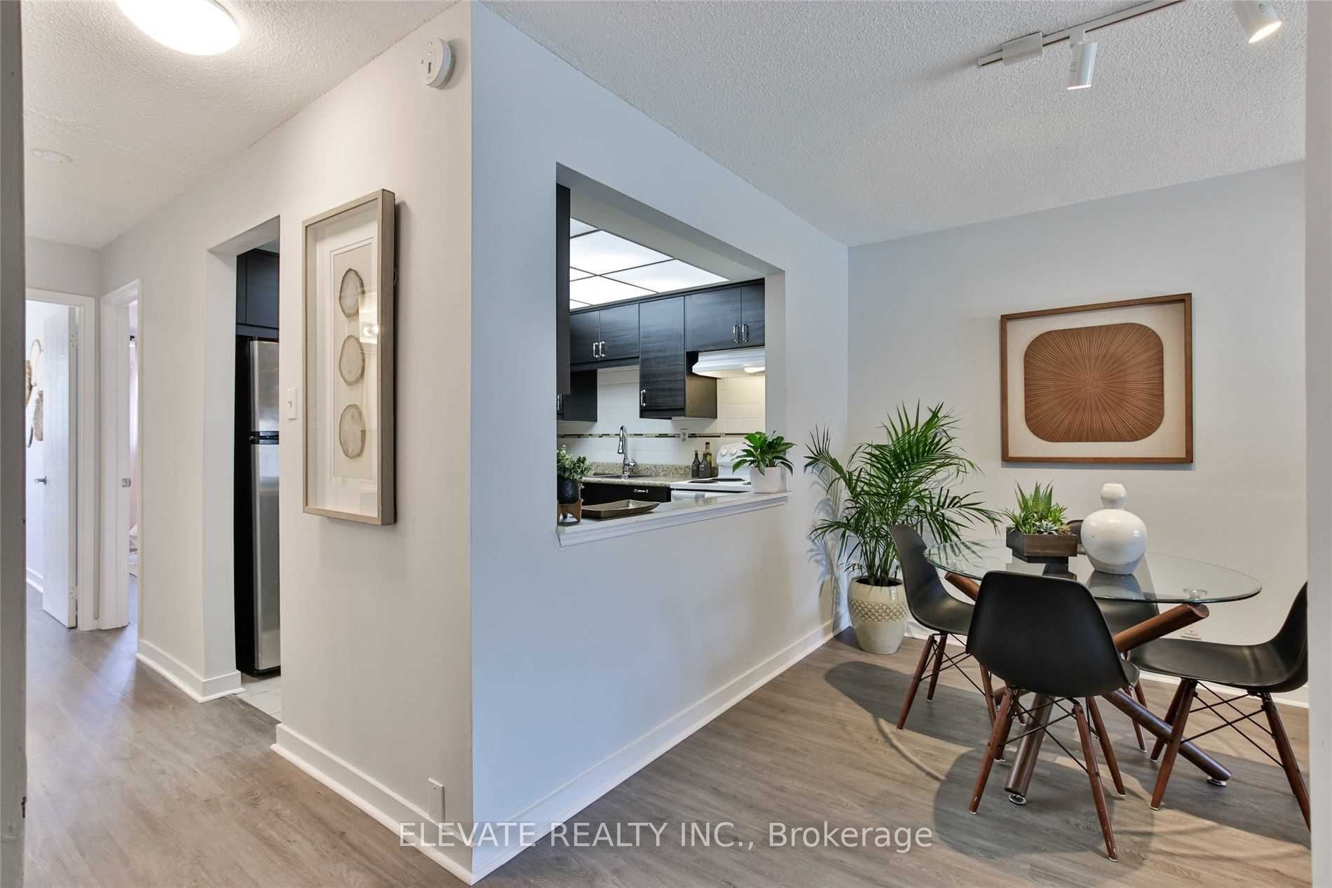 Additional image 5 of 2131 Dufferin Street, Toronto, ON, M6E 3R3