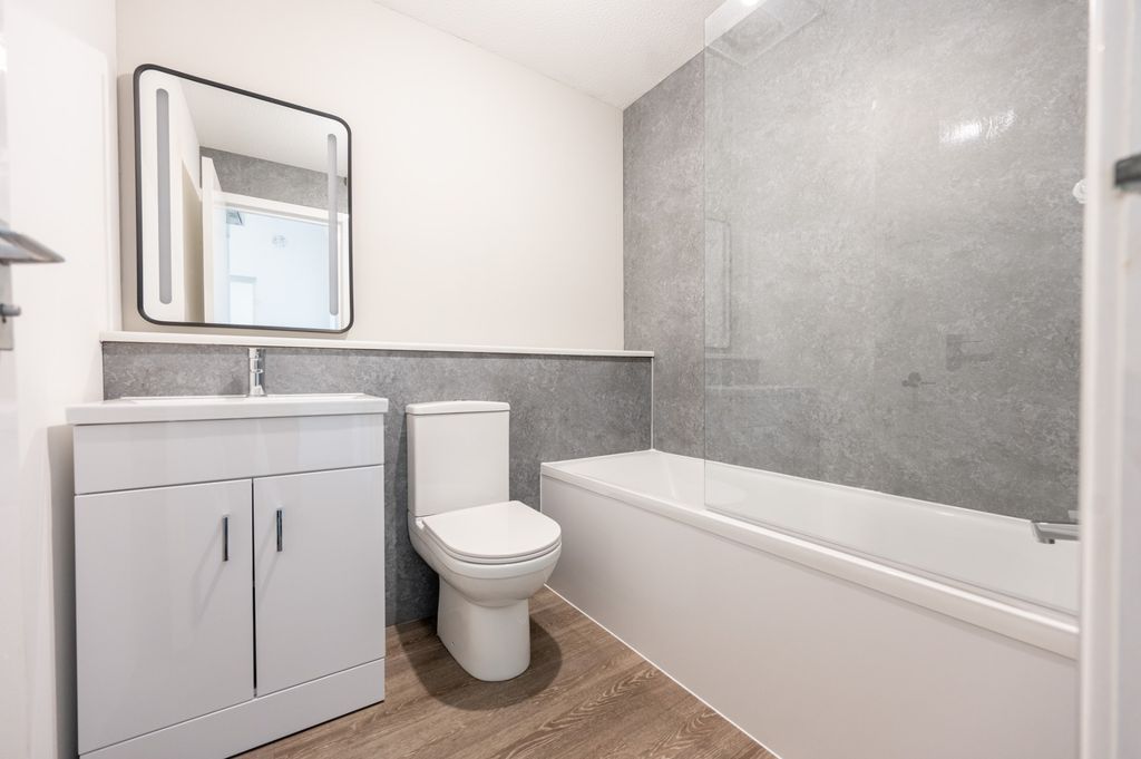 Additional image 11 of 2 bed flat to rentBruce Street, Clydebank, Glasgow G81