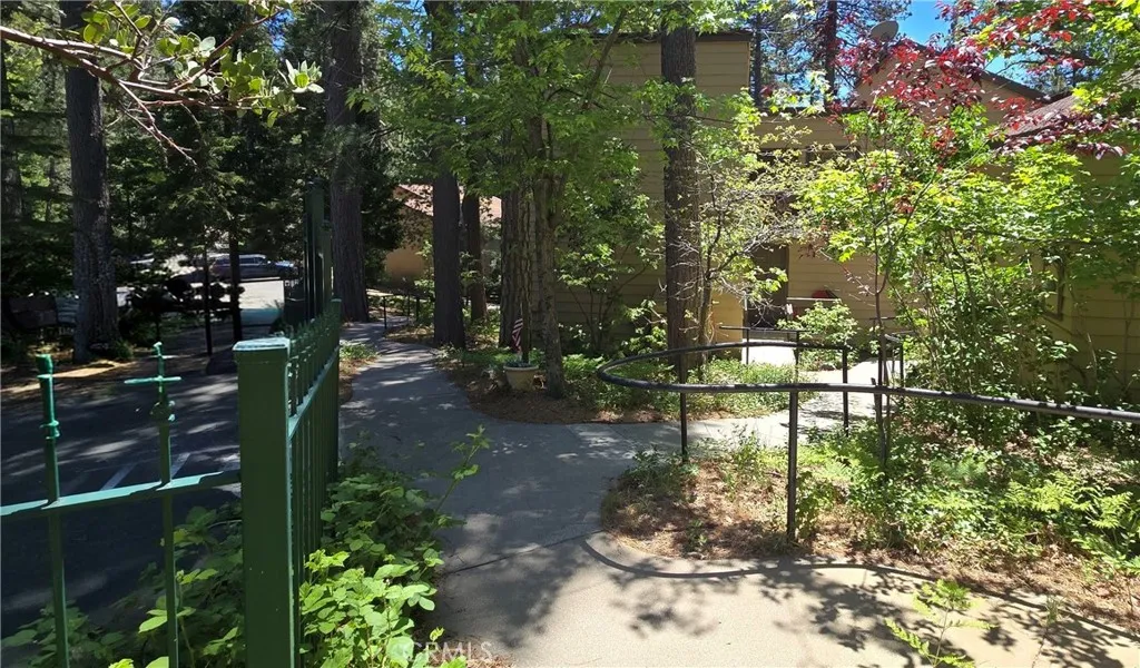 Additional image 29 of 27821 Peninsula Dr N Unit 315, Lake Arrowhead, CA 92352