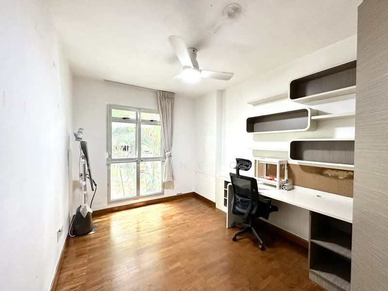 293 Punggol Central photo 2