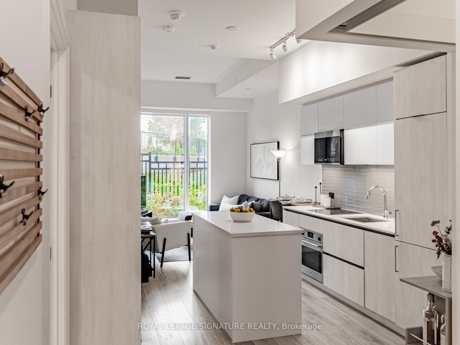 Additional image 6 of 102-21 Park Street E, Mississauga, ON, L5G 0C2