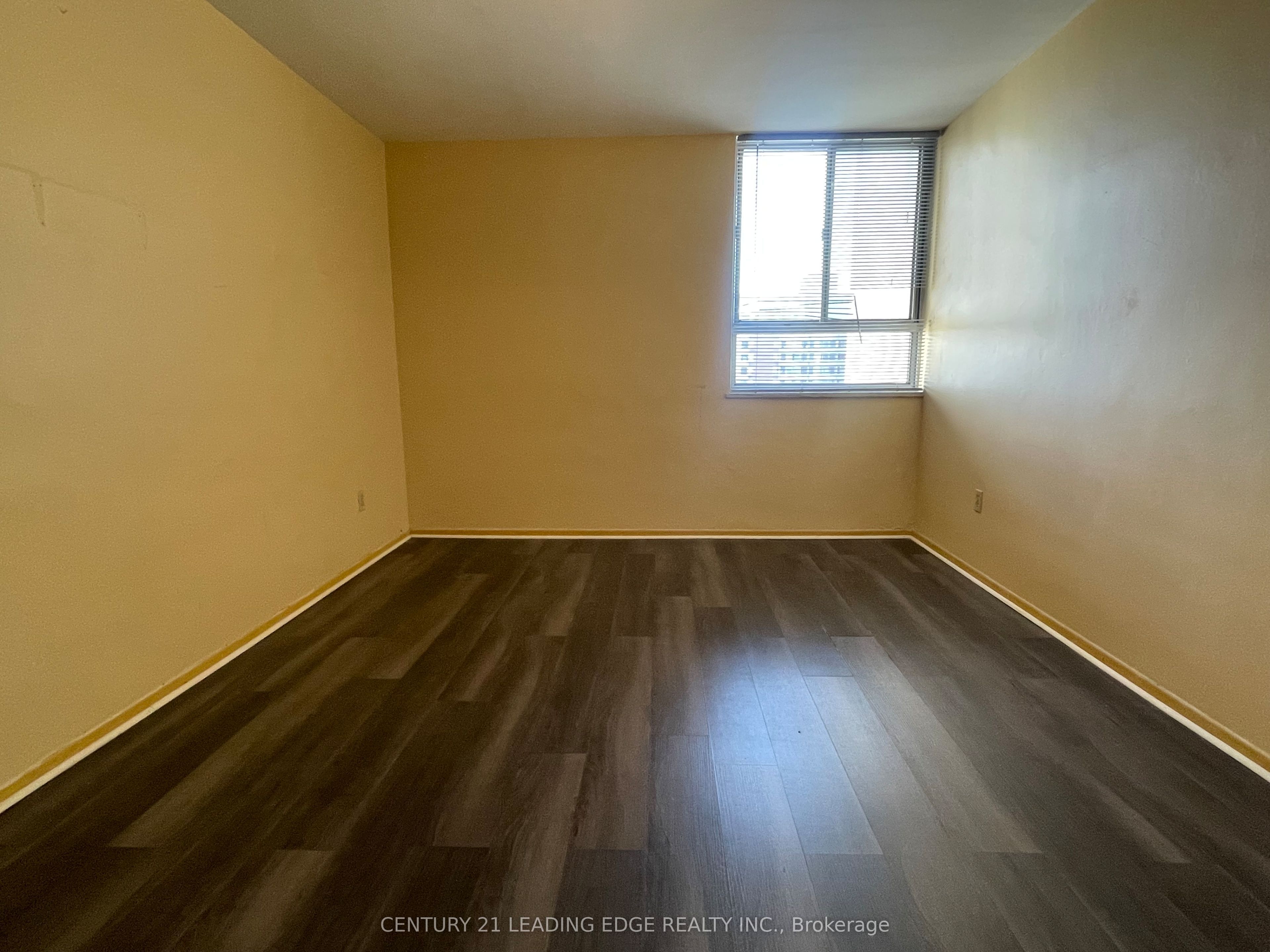Additional image 3 of 2411-5 Massey Square, Toronto, ON, M4C 5L6