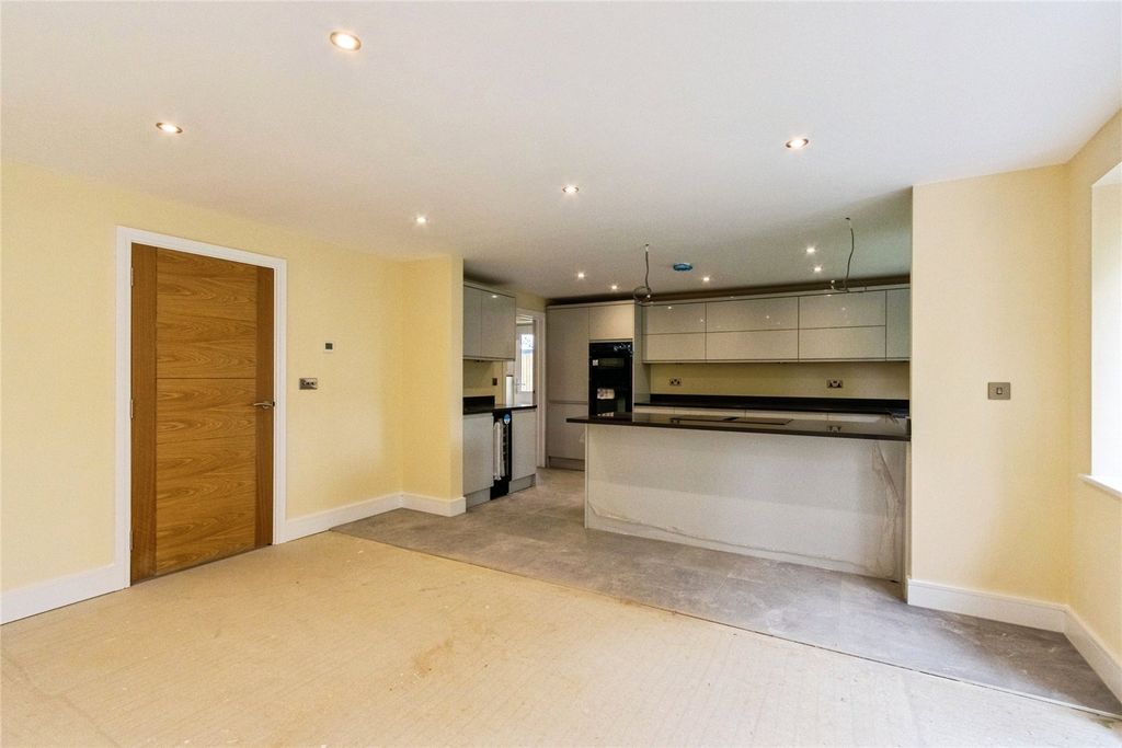 Additional image 9 of 6 bed detached house for saleManor Court, Horbury, Wakefield WF4