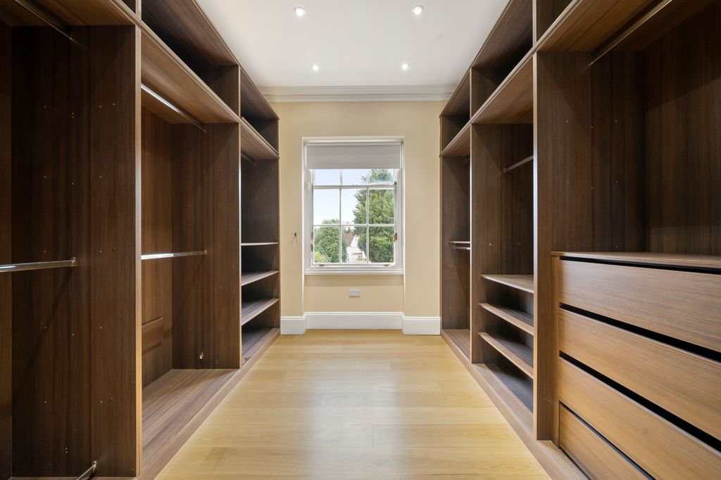 Additional image 11 of 9 bed property for saleHadley, Hadley, Barnet EN5
