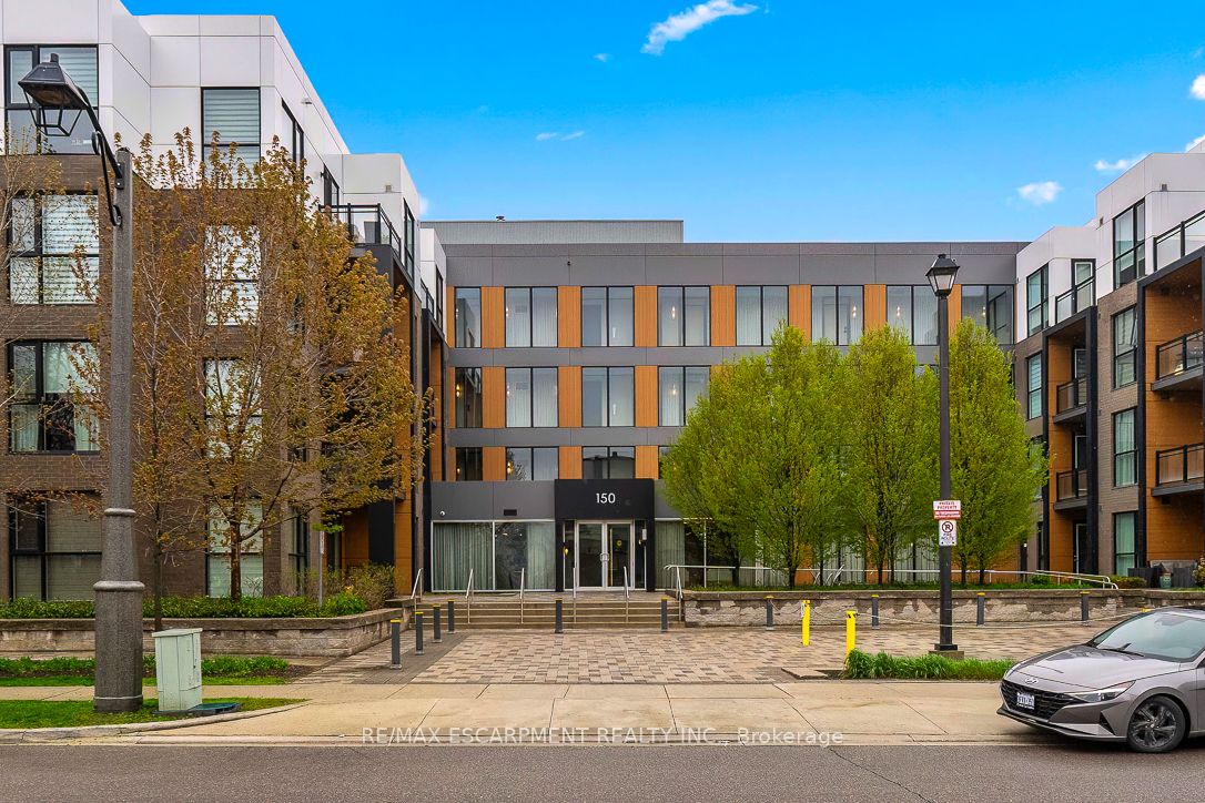303-150 Sabina Drive, Oakville, ON, L6H 0W3