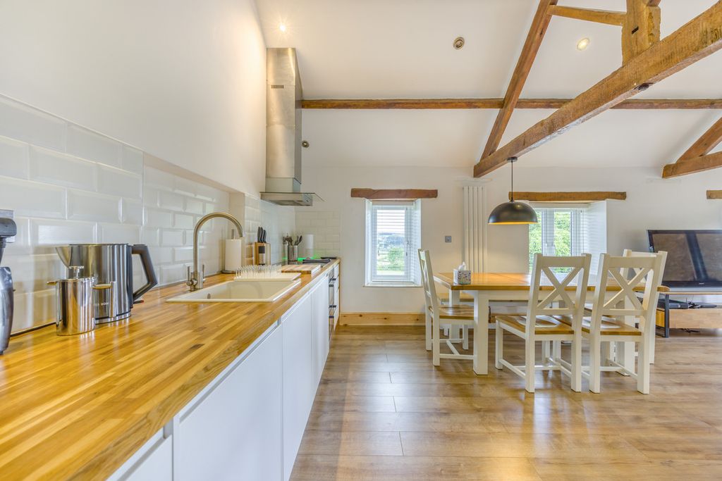 Additional image 14 of 5 bed country house to rentChilson Hill, Oxfordshire OX7