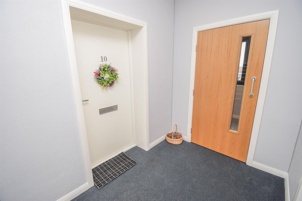 Additional image 3 of 2 bed flat for sale10 Broomhall Court, Inverness IV2