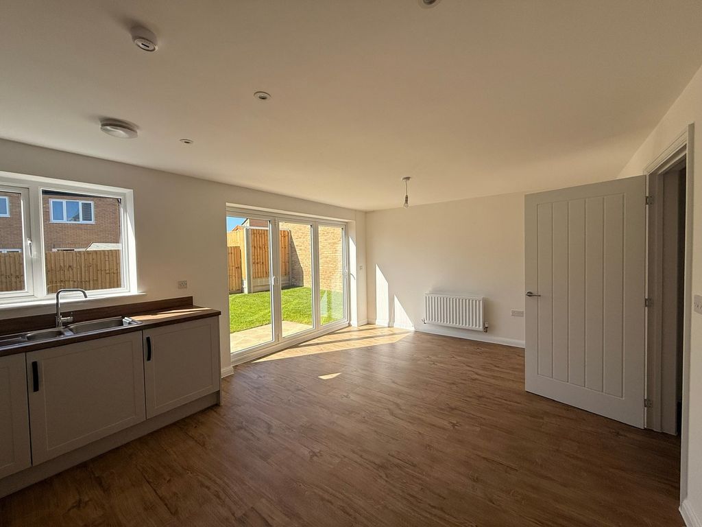 Additional image 4 of 4 bed detached house to rentCelandine Gardens, Priors Hall Park, Corby NN17